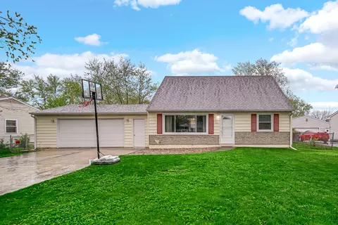 705 Juniper Rd, Valparaiso, IN 46385