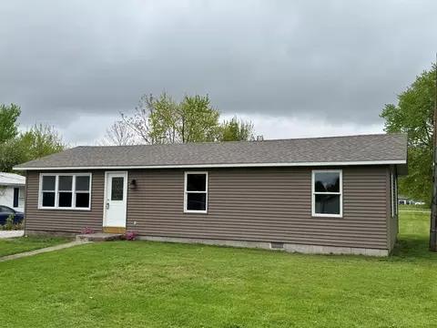 210 N 8th St, Rensselaer, IN 47978