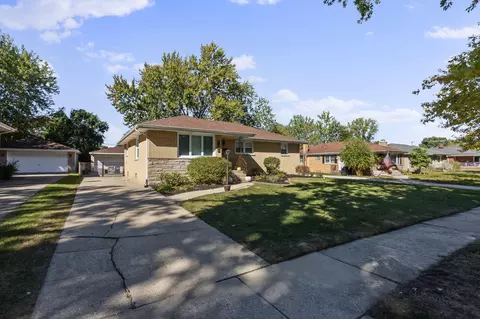 Exterior - 8128 Monroe Ave, Munster, IN 46321 photo 5 of 11