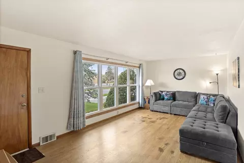 541 N Jay Ave, Griffith, IN 46319 photo 3