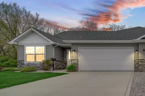 2636 New York Ave, Whiting, IN 46394
