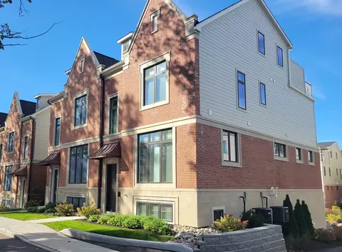 107 Valparaiso St, Valparaiso, IN 46383