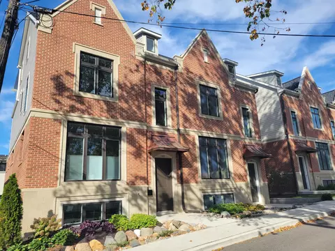 103 Valparaiso St, Valparaiso, IN 46383