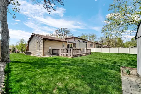 Exterior - 519 Hillside Dr, Dyer, IN 46311 photo 5 of 7