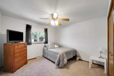 Bedroom - 519 Hillside Dr, Dyer, IN 46311 photo 3 of 4