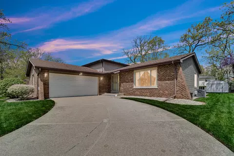 Exterior - 519 Hillside Dr, Dyer, IN 46311 photo 2 of 7
