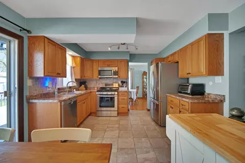 Kitchen - 519 Hillside Dr, Dyer, IN 46311 photo 3 of 3