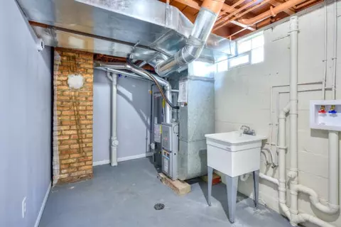 354 Ellsworth St, Gary, IN 46404 photo 16