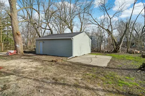 917 E 43rd Pl, Gary, IN 46409 photo 4