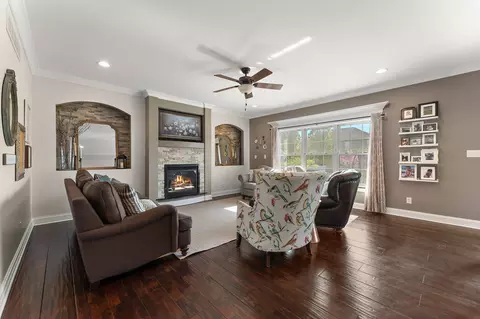9847 Meadowrose Ln, Saint John, IN 46373 photo 5