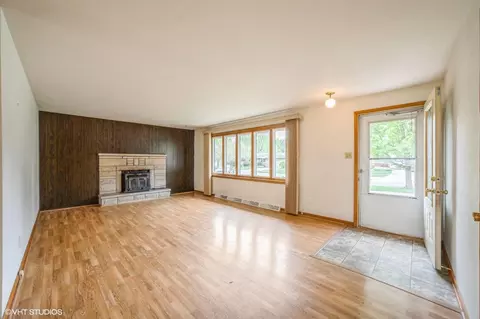 400 Elizabeth Dr, Crown Point, IN 46307 photo 7