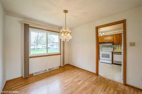 400 Elizabeth Dr, Crown Point, IN 46307 photo 10