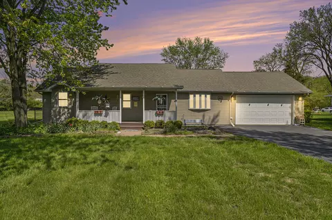 1635 S Cline Ave, Griffith, IN 46319 photo 1