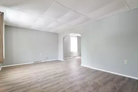 Living - 2516 Schrage Ave, Whiting, IN 46394 photo 3 of 9