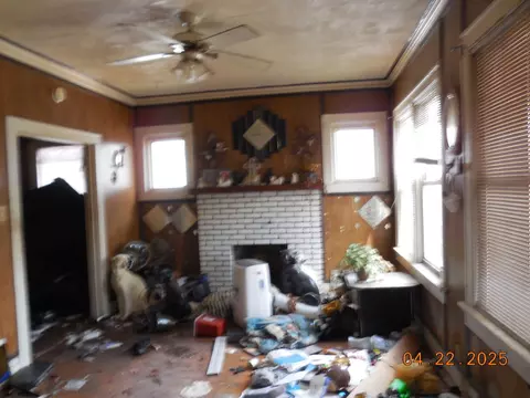816 Floyd St, Gary, IN 46403 photo 5