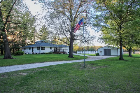 11280 W 750, San Pierre, IN 46374