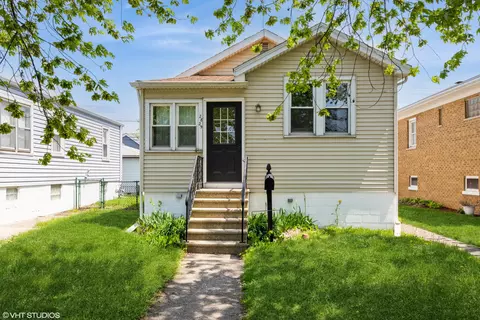 2829 White Oak Ave, Whiting, IN 46394