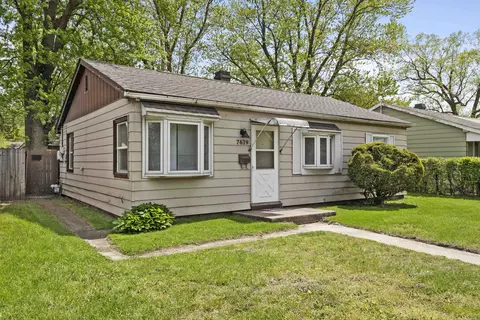7619 Catalpa Ave, Hammond, IN 46324