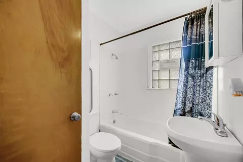 565 Porter St, Gary, IN 46406 photo 11