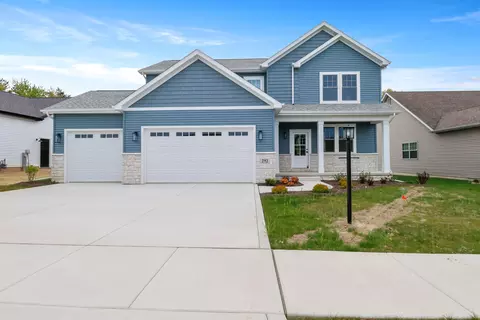 292 Apple Grove Ln, Valparaiso, IN 46385