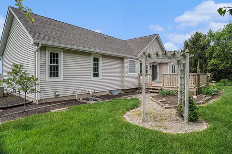 Exterior - 7790 E 157th Ave, Hebron, IN 46341 photo 4 of 7