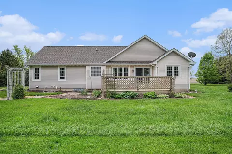 Exterior - 7790 E 157th Ave, Hebron, IN 46341 photo 6 of 7