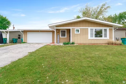 524 Raven Rd, Valparaiso, IN 46385