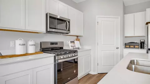Kitchen - 602 Petry St, Hebron, IN 46341 photo 5 of 9