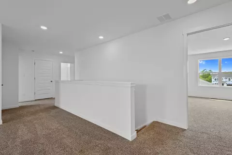 Entry Way - 602 Petry St, Hebron, IN 46341 photo 5 of 7