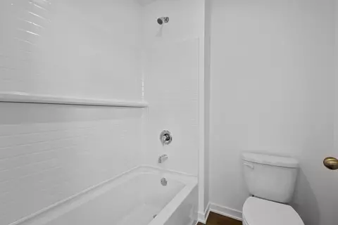 Bath - 602 Petry St, Hebron, IN 46341 photo 5 of 6