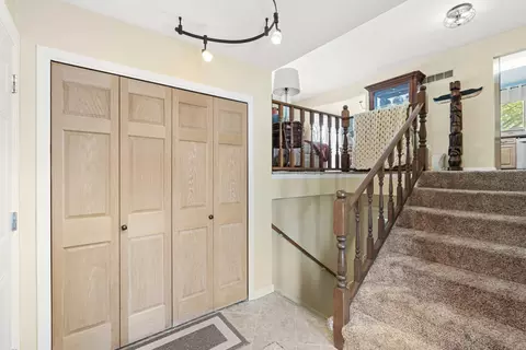 331 N Lillian St, Griffith, IN 46319 photo 8