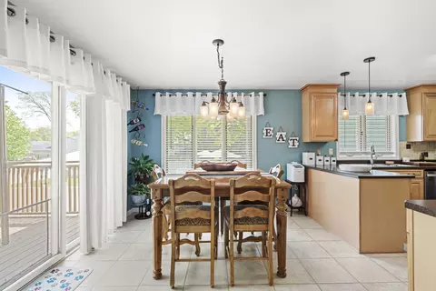 331 N Lillian St, Griffith, IN 46319 photo 6