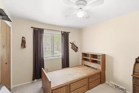 331 N Lillian St, Griffith, IN 46319 photo 17