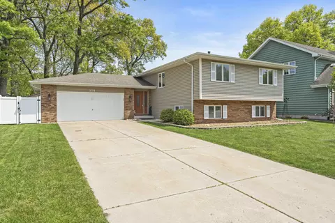 331 N Lillian St, Griffith, IN 46319 photo 1