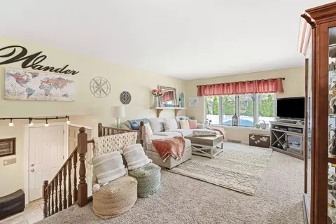 331 N Lillian St, Griffith, IN 46319 photo 7