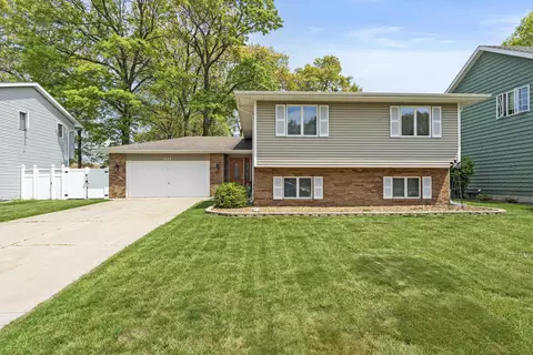 331 N Lillian St, Griffith, IN 46319 photo 2