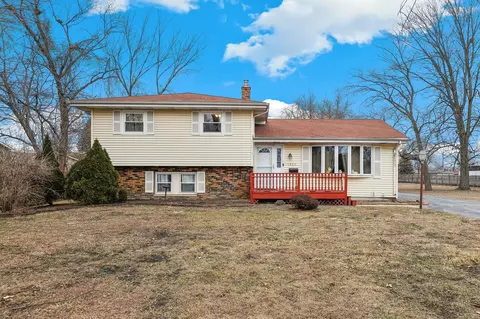 9625 Erie St, Highland, IN 46322
