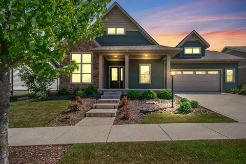 308 W Prairie Ln, Valparaiso, IN 46385