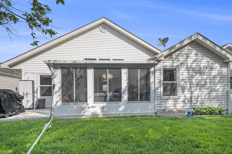 8251 Pointe Dr, Crown Point, IN 46307 photo 16