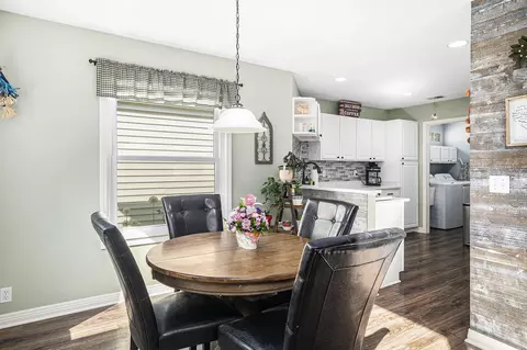 8251 Pointe Dr, Crown Point, IN 46307 photo 5