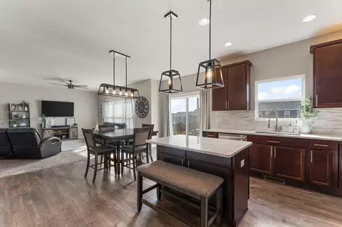 2307 Wicklow Dr, Valparaiso, IN 46385 photo 14