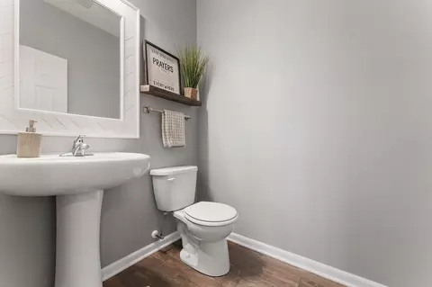 2307 Wicklow Dr, Valparaiso, IN 46385 photo 5