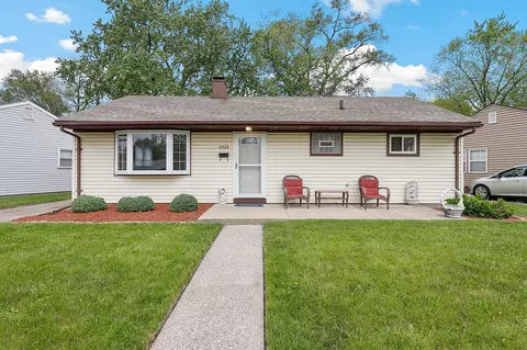 2523 Wicker Park Dr, Highland, IN 46322