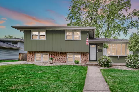 328 N Ernest St, Griffith, IN 46319 photo 1