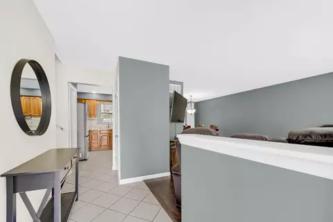 328 N Ernest St, Griffith, IN 46319 photo 5