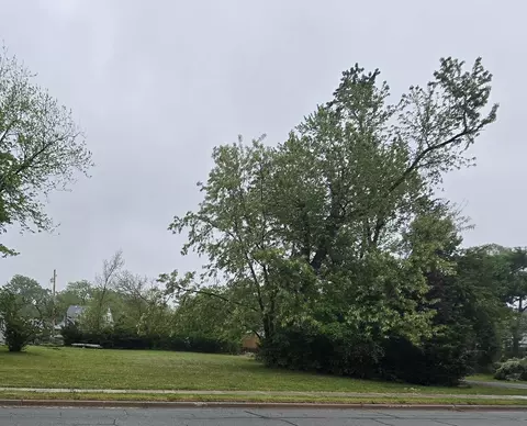 7481 Broadway, Merrillville, IN 46410