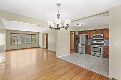 8452 Forest Ave, Munster, IN 46321 photo 6