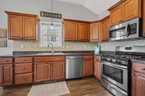 Kitchen - 219 Juniper St, De Motte, IN 46310 photo 2 of 2