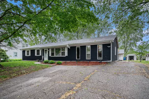 776 Eagle Creek Rd, Valparaiso, IN 46385