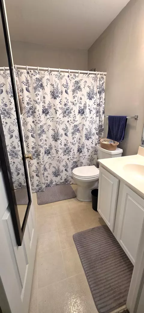 Bath - 120 Pine Dr #D, Porter, IN 46304 photo 1 of 2